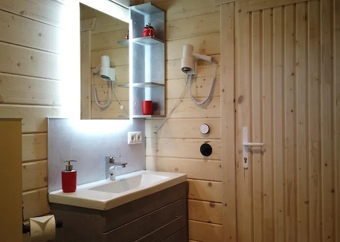 Wellnorama 2 - Wellnessferienhaus Mit Pool, Sauna Und Eigenem Whirlpool Mitten In Deutschland Wasungen