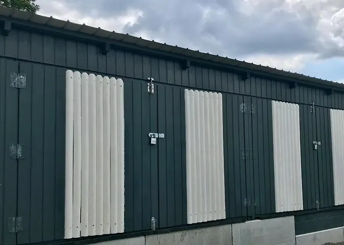 Wellnorama 2 - Wellnessferienhaus Mit Pool, Sauna Und Eigenem Whirlpool Mitten In Deutschland * Wasungen